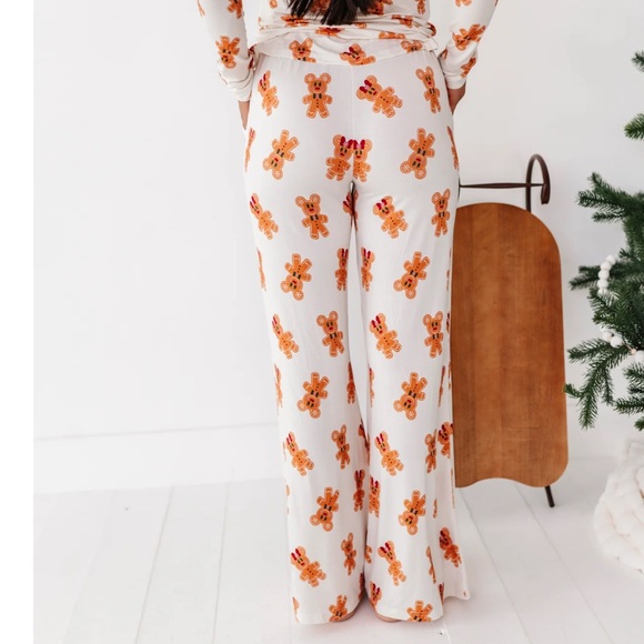 NWOT Mickey Magical Gingerbread | Women’s PJ PANTS and TOP SET SIZE LARGE - Picture 4 of 15